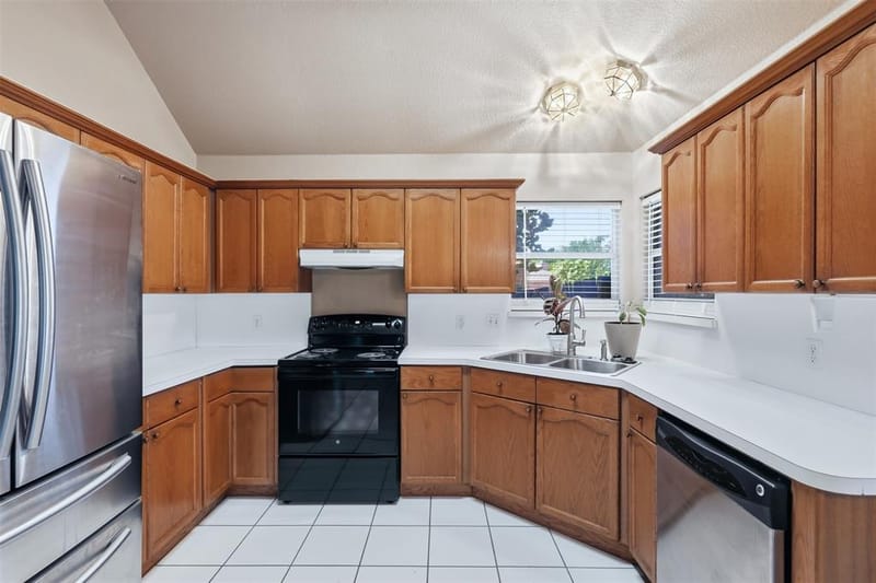 1507 Saddle Creek Court, Granbury TX 76048 - Photo 11