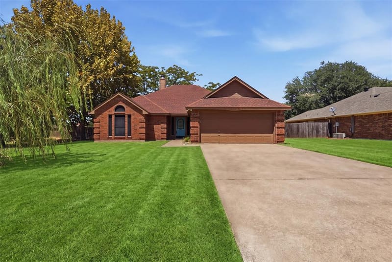 1507 Saddle Creek Court, Granbury TX 76048 - Photo 35