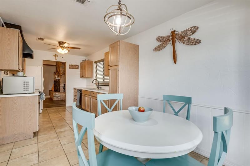 435 SE Gardens Boulevard, Burleson TX 76028 - Photo 20