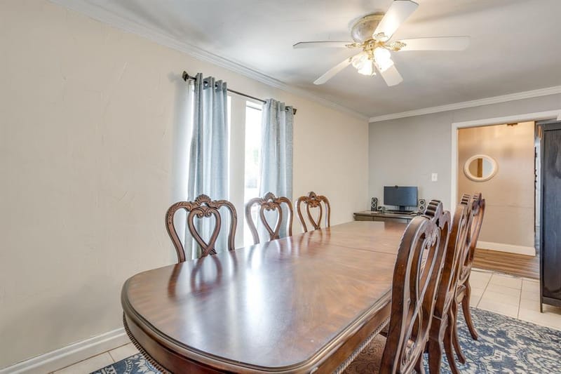435 SE Gardens Boulevard, Burleson TX 76028 - Photo 9