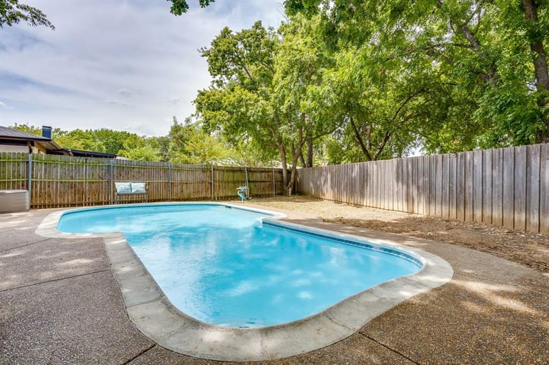 435 SE Gardens Boulevard, Burleson TX 76028 - Photo 33