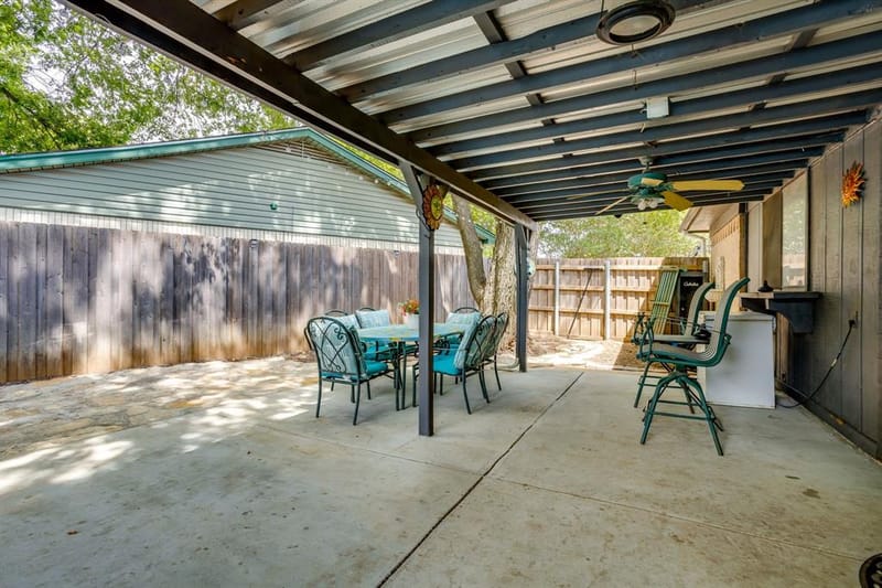 435 SE Gardens Boulevard, Burleson TX 76028 - Photo 39
