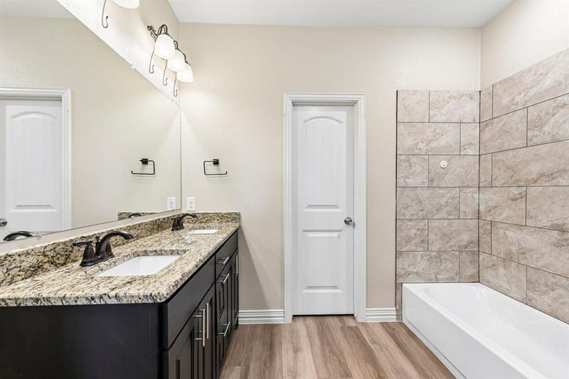 1918 Avenue D, Grand Prairie TX 75051 - Photo 23