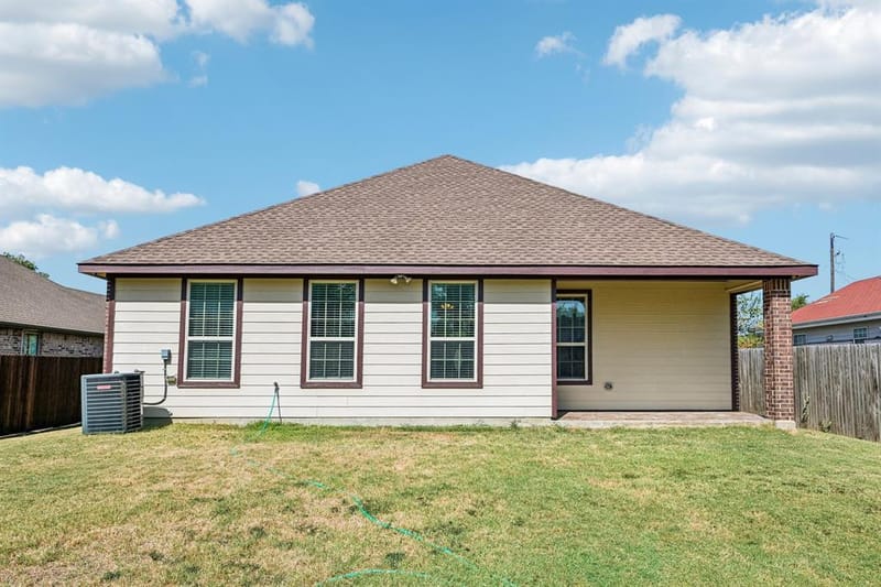 1918 Avenue D, Grand Prairie TX 75051 - Photo 28