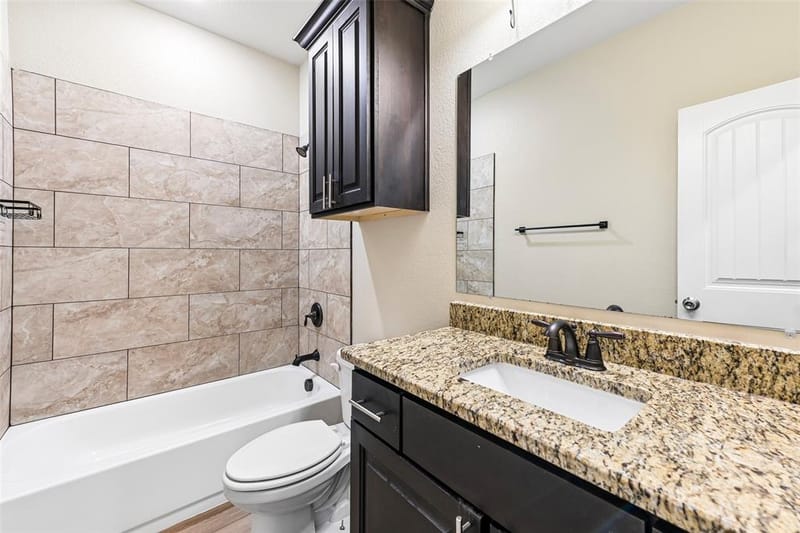 1918 Avenue D, Grand Prairie TX 75051 - Photo 14