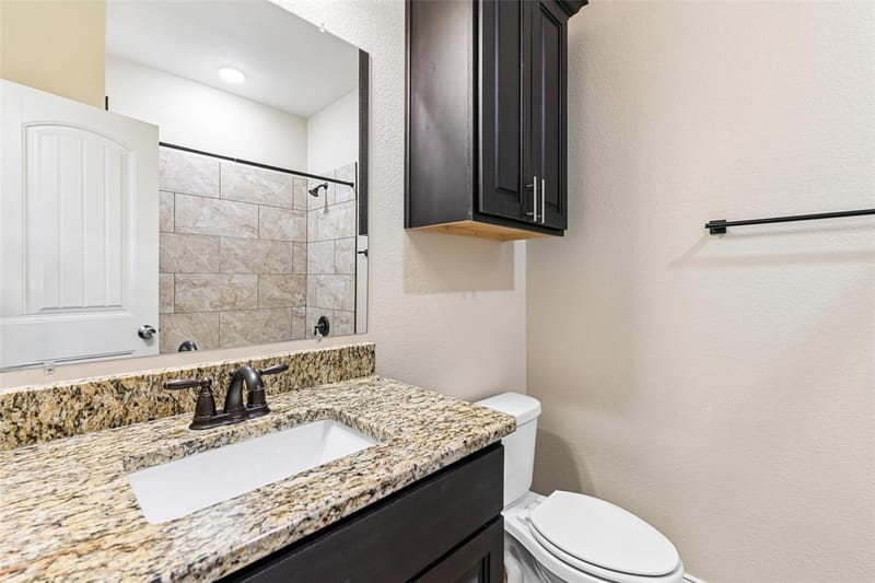 1918 Avenue D, Grand Prairie TX 75051 - Photo 19