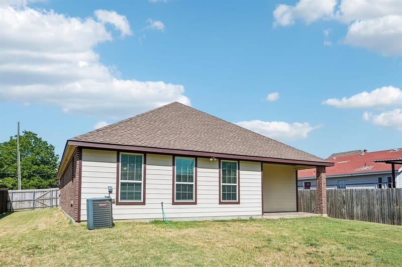 1918 Avenue D, Grand Prairie TX 75051 - Photo 29