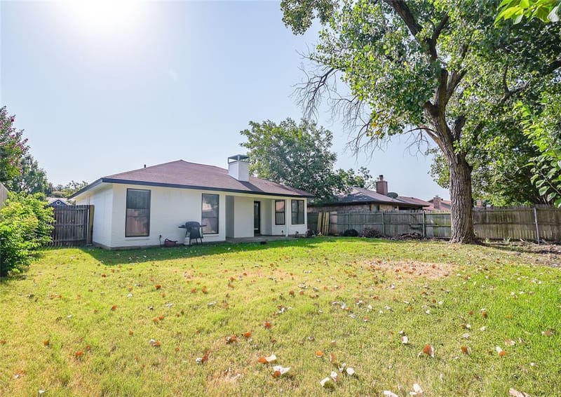 8021 Pebblebrook Drive, Watauga TX 76148 - Photo 11