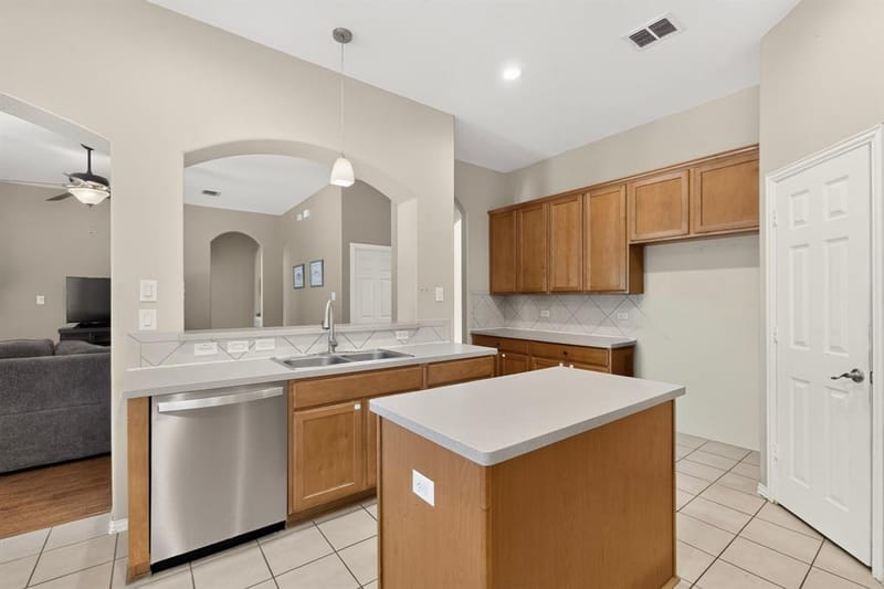 2420 Bent Trail, Mansfield TX 76063 - Photo 9