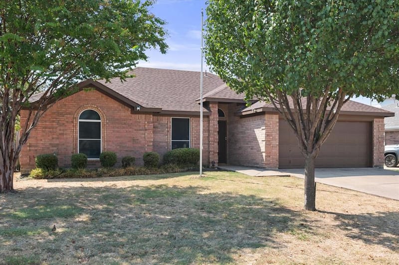 8031 Blue Duck Trail, Arlington TX 76002 - Photo 19