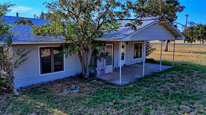 5423 Fm 1956, Nocona TX 76255 - Photo 3