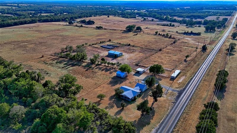 5423 Fm 1956, Nocona TX 76255 - Photo 30