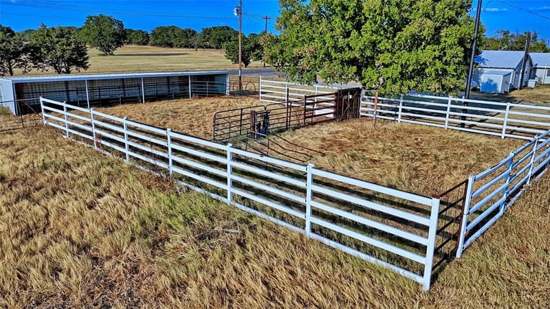 5423 Fm 1956, Nocona TX 76255 - Photo 15