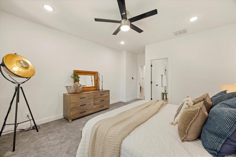 5507 Stonegate Circle, Granbury TX 76048 - Photo 15