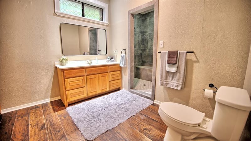 301 W Howell Street, Saint Jo TX 76265 - Photo 10