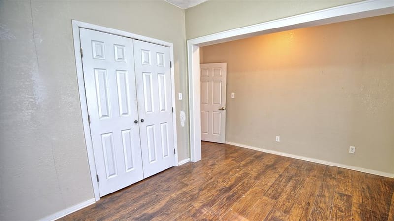 301 W Howell Street, Saint Jo TX 76265 - Photo 8