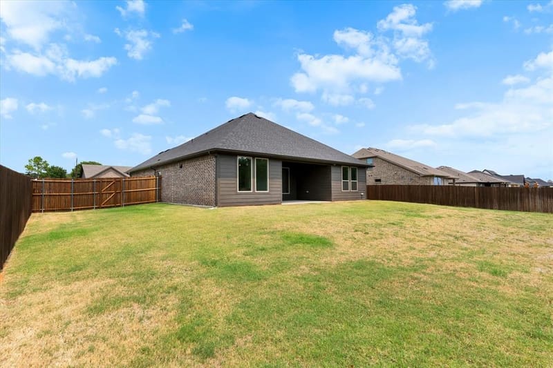 2106 Briarwood Drive, Bridgeport TX 76426 - Photo 38