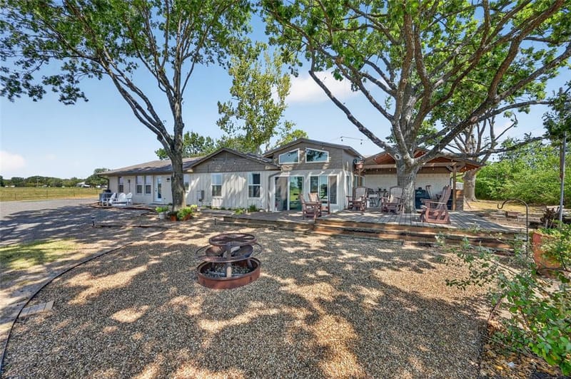 1413 W State Highway 56, Bonham TX 75418 - Photo 2