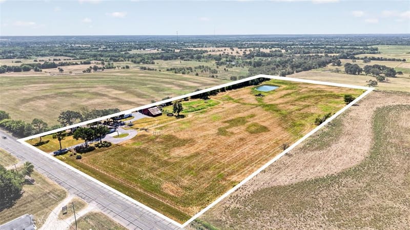 1413 W State Highway 56, Bonham TX 75418