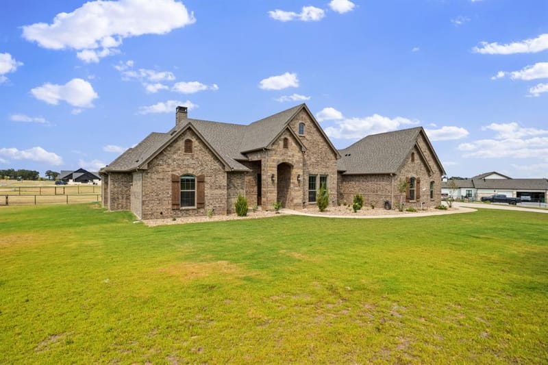 460 Royal Santana Run, Weatherford TX 76087 - Photo 5