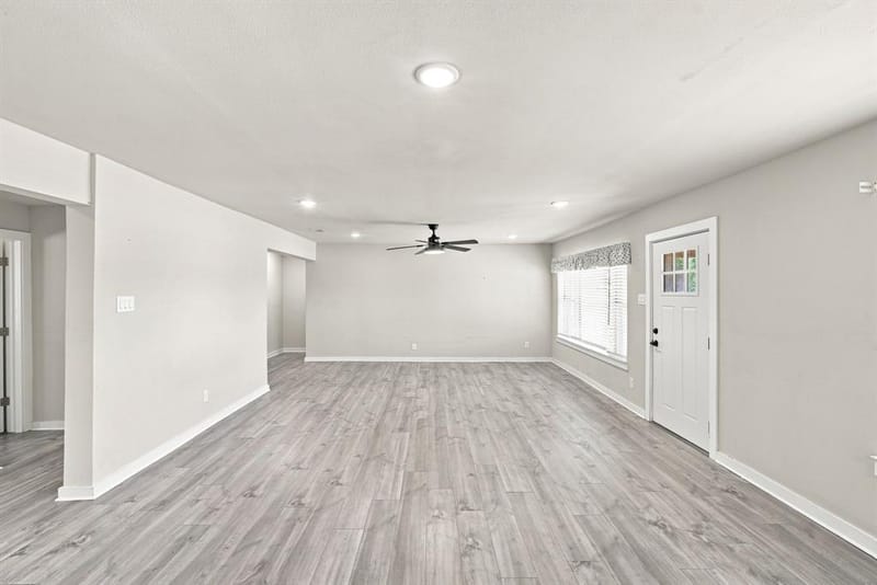 104 Casa Linda Drive, Ennis TX 75119 - Photo 5