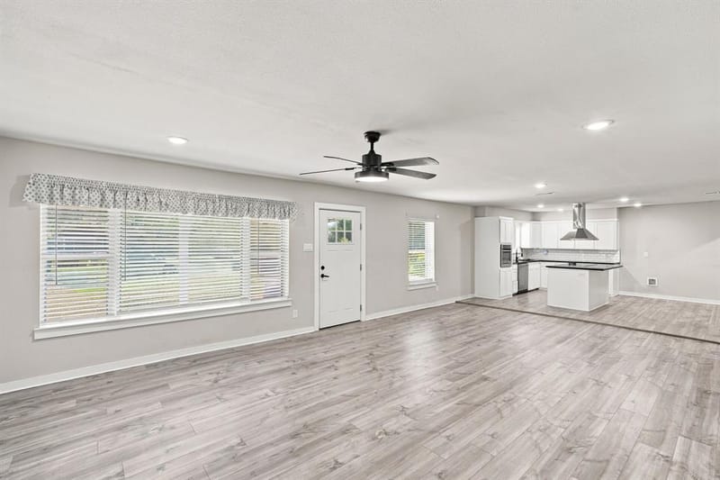 104 Casa Linda Drive, Ennis TX 75119 - Photo 4