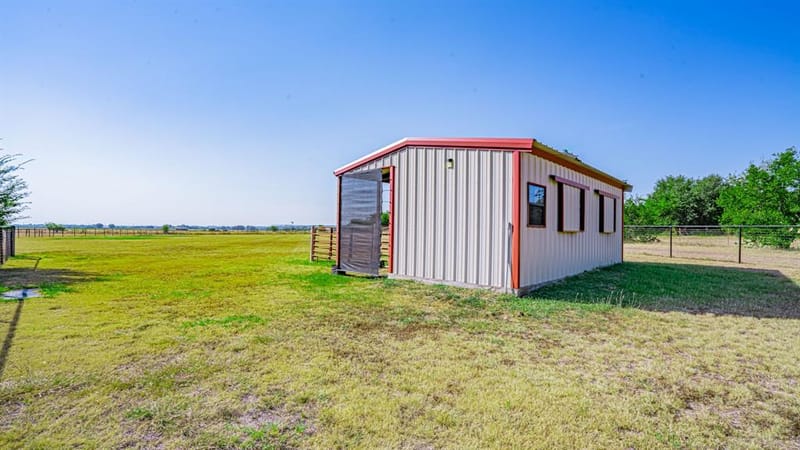 3609 Farm Land Court, Granbury TX 76048 - Photo 33