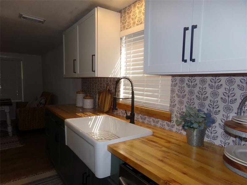 1533 W 6th Street, Corsicana TX 75110 - Photo 10