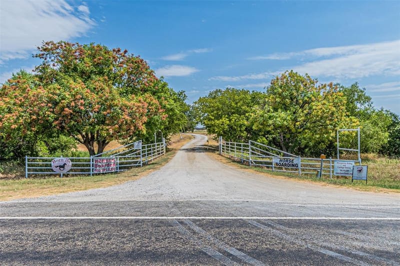 12146 FM2450 Highway, Sanger TX 76266