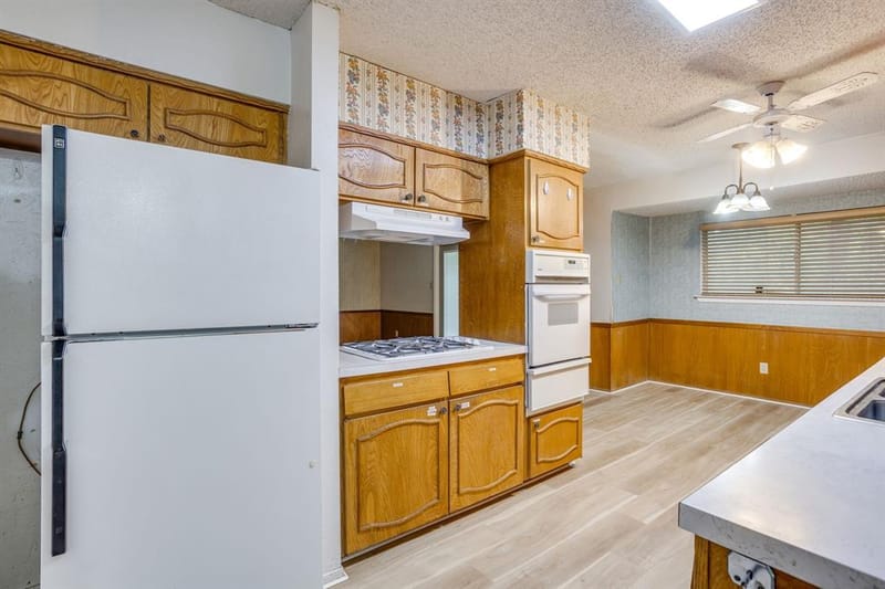 312 NW Wintercrest Road, Burleson TX 76028 - Photo 6