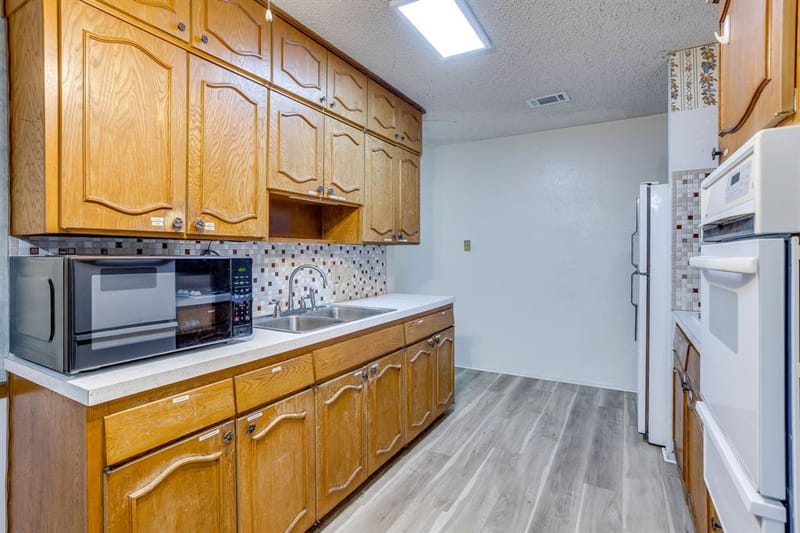 312 NW Wintercrest Road, Burleson TX 76028 - Photo 7