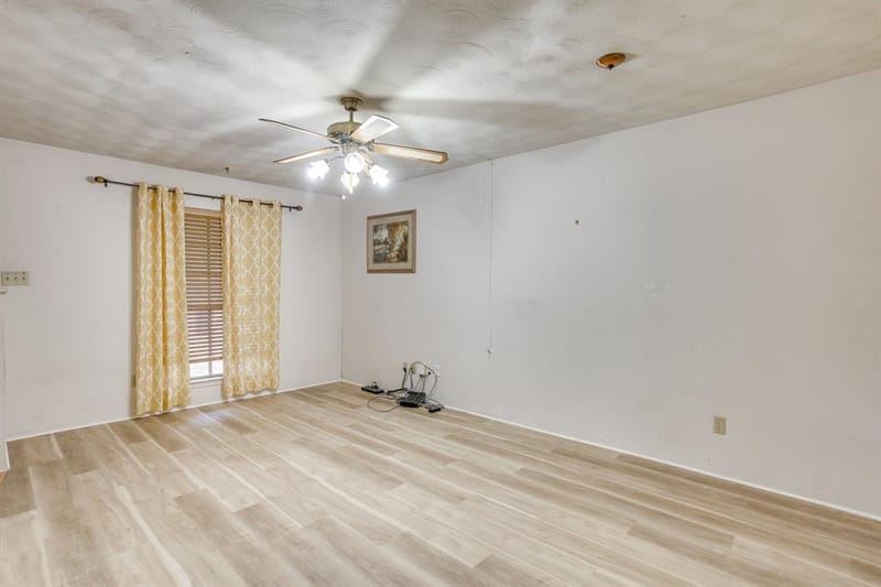 312 NW Wintercrest Road, Burleson TX 76028 - Photo 4