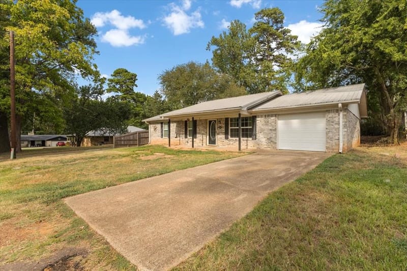 10204 Rolling Pines Drive, Tyler TX 75707 - Photo 3