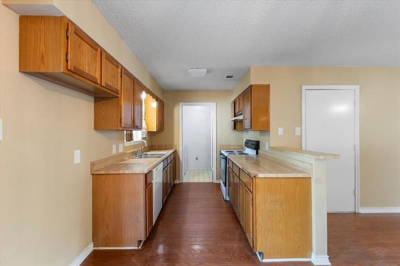 10204 Rolling Pines Drive, Tyler TX 75707 - Photo 10
