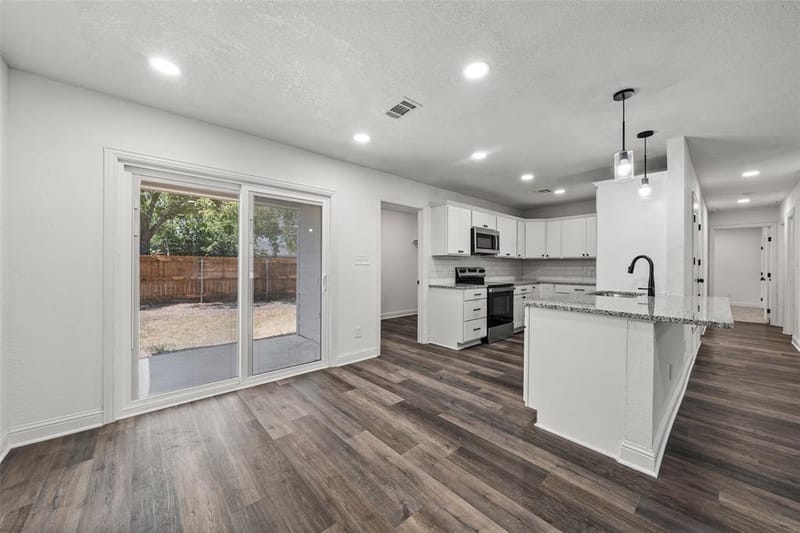 234 Ave E, Lacy Lakeview TX 76705 - Photo 7