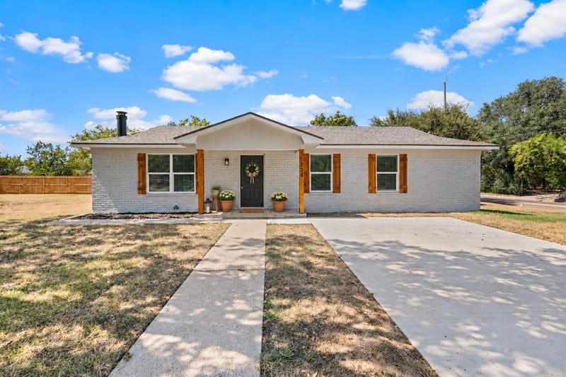 234 Ave E, Lacy Lakeview TX 76705 - Photo 18