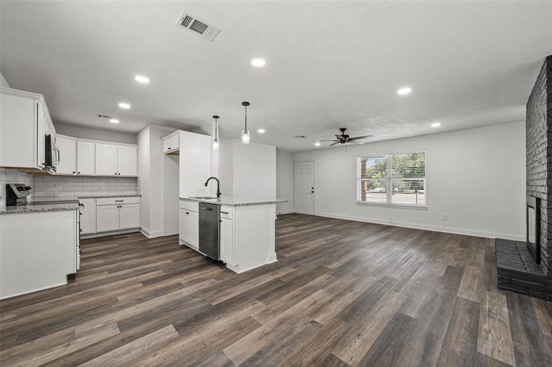 234 Ave E, Lacy Lakeview TX 76705 - Photo 8