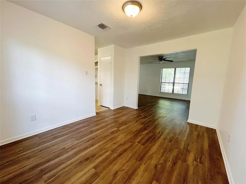 616 Valley Spring Drive, Arlington TX 76018 - Photo 6