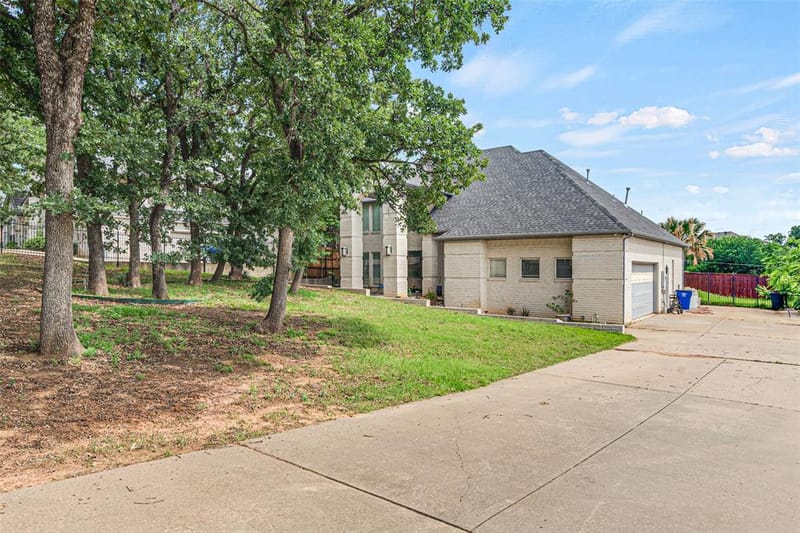 810 Pennsylvania Avenue, Kennedale TX 76060 - Photo 3