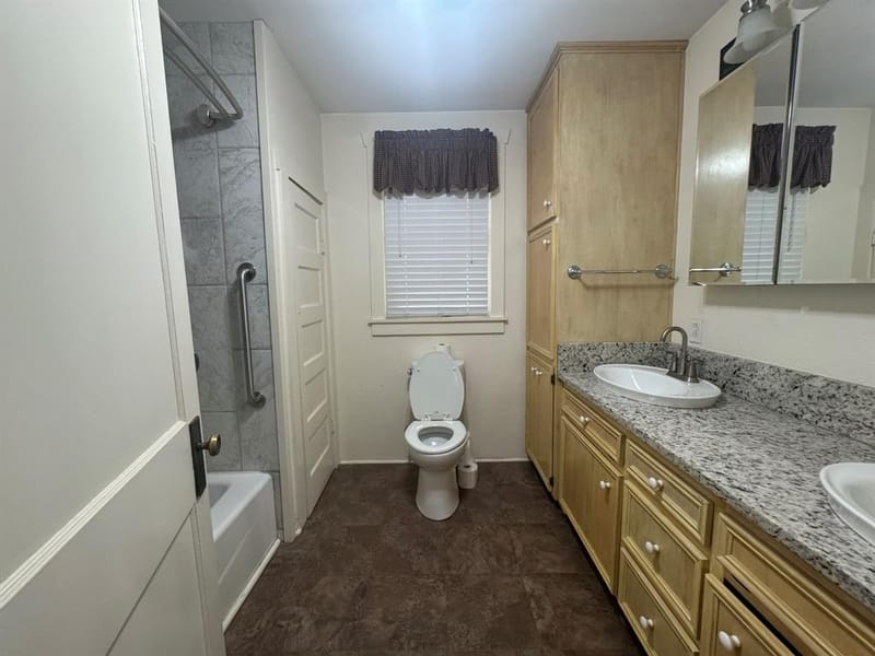 410 E Main Street, Wortham TX 76693 - Photo 22