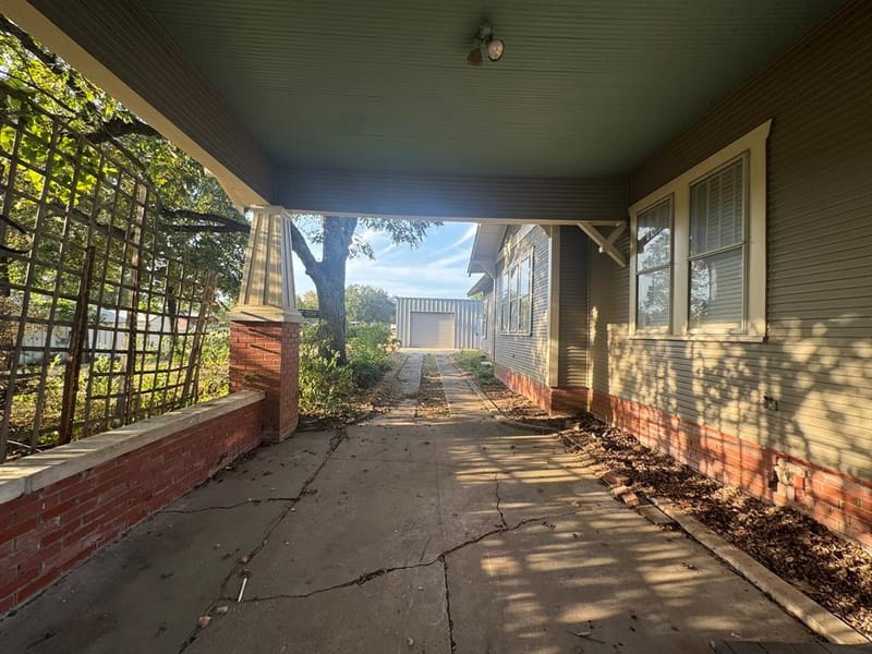 410 E Main Street, Wortham TX 76693 - Photo 34