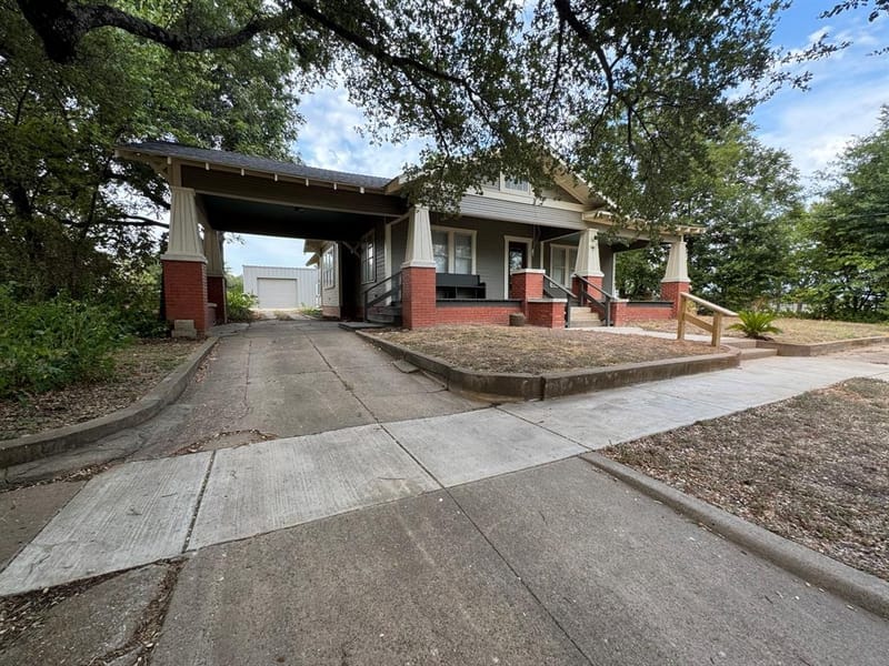 410 E Main Street, Wortham TX 76693 - Photo 33