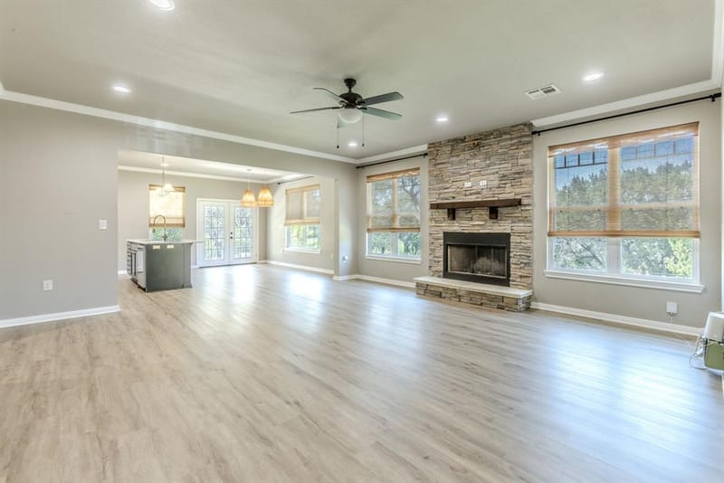 1300 Sleepy Hollow Road, Woodway TX 76712 - Photo 3