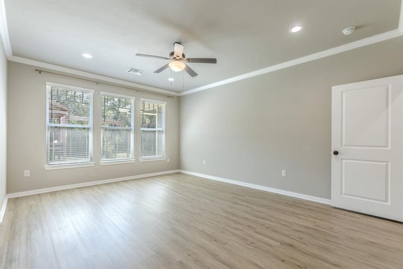 1300 Sleepy Hollow Road, Woodway TX 76712 - Photo 11