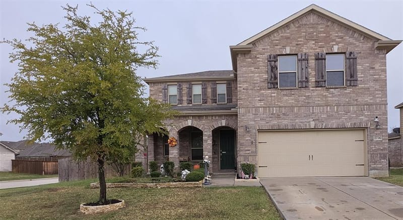 2736 Ryder Lane, Aubrey TX 76227