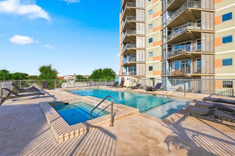 1001 Belleview Street # 308, Dallas TX 75215 - Photo 32