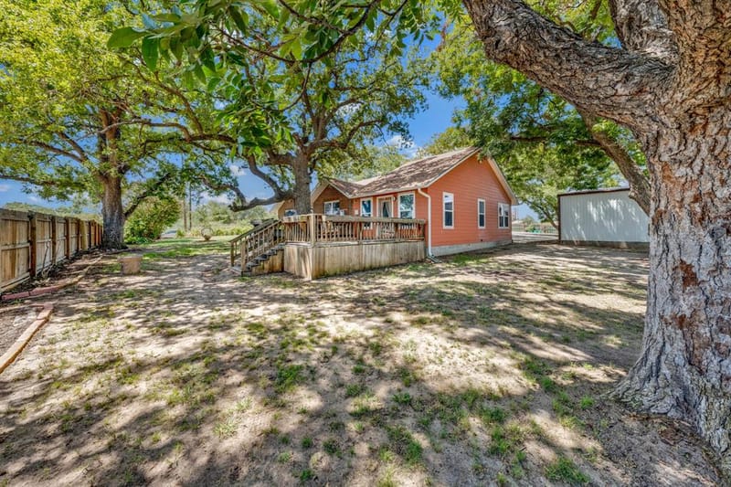 509 E Almante Avenue, De Leon TX 76444 - Photo 17