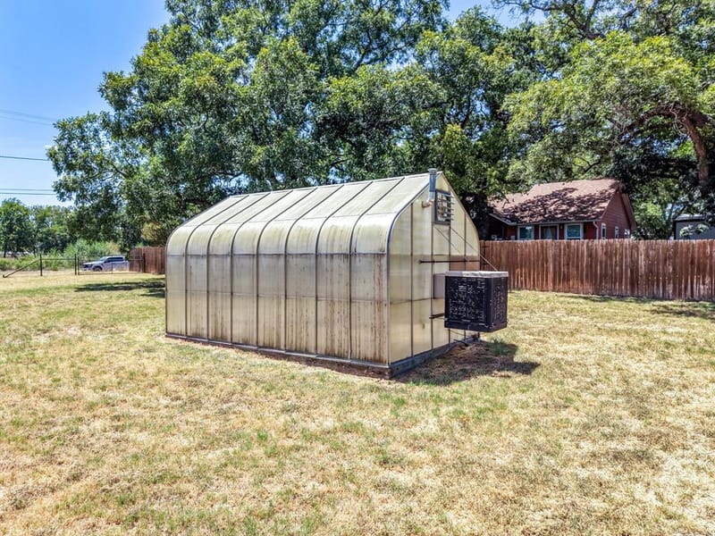 509 E Almante Avenue, De Leon TX 76444 - Photo 10