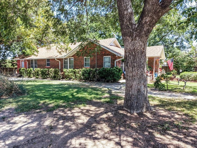 509 E Almante Avenue, De Leon TX 76444 - Photo 11