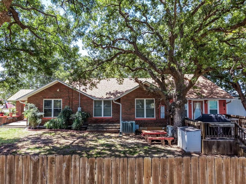 509 E Almante Avenue, De Leon TX 76444 - Photo 8